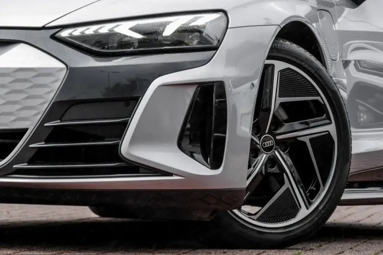 Audi e-tron GT din 2023 cu 46.479 km - oferta AUD247880 - foto 8