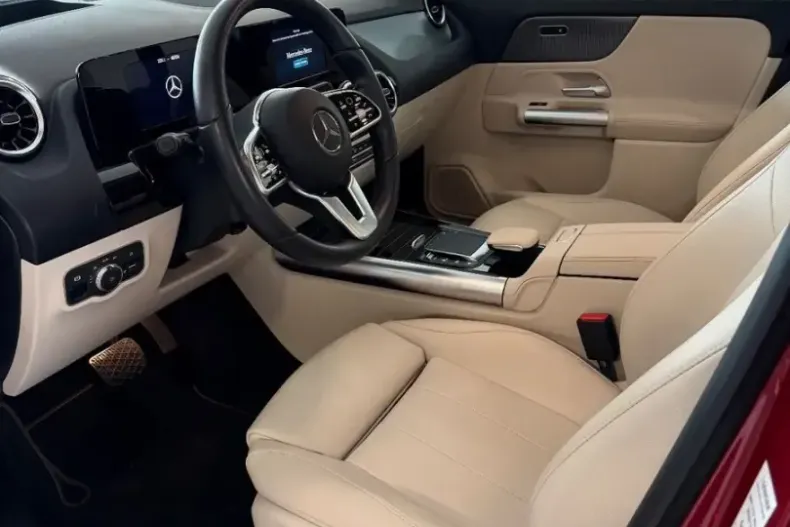 Mercedes-Benz GLA 200 (Clasa GLA) din 2023 cu 88.000 km - oferta MER247899 - foto 14