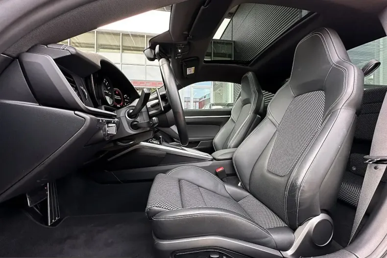 Porsche 911 din 2024 cu 12.210 km - oferta POR247903 - foto 19