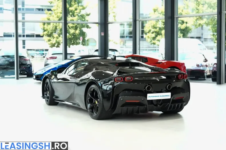 Ferrari SF90 din 2022 cu 1.146 km - oferta FER247909 - foto 3