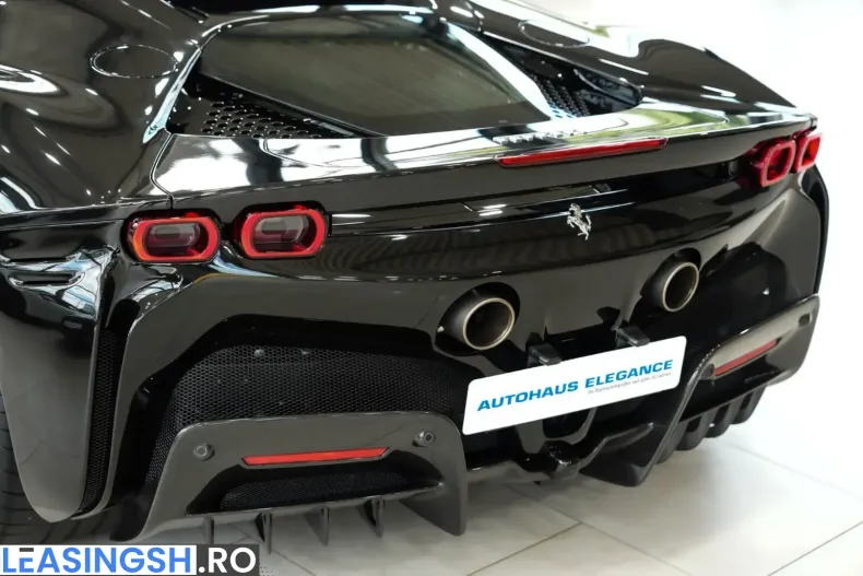 Ferrari SF90 din 2022 cu 1.146 km - oferta FER247909 - foto 8
