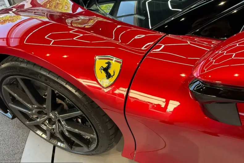 Ferrari SF90 din 2021 cu 7.000 km - oferta FER247910 - foto 10
