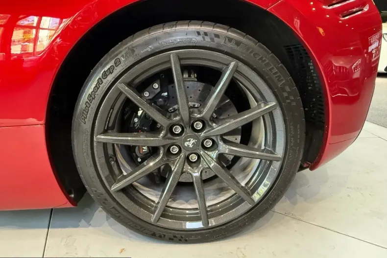 Ferrari SF90 din 2021 cu 7.000 km - oferta FER247910 - foto 14