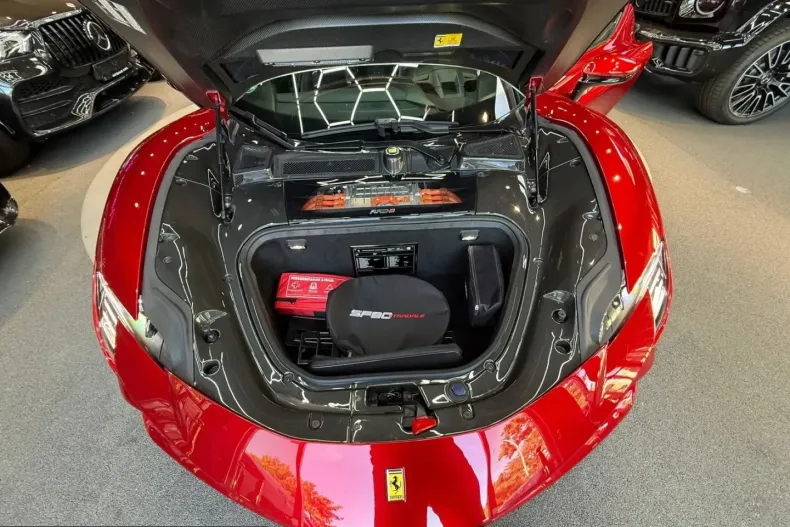 Ferrari SF90 din 2021 cu 7.000 km - oferta FER247910 - foto 15