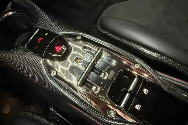 Ferrari SF90 din 2021 cu 7.000 km - oferta FER247910 - foto 25
