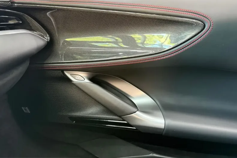 Ferrari SF90 din 2021 cu 7.000 km - oferta FER247910 - foto 26