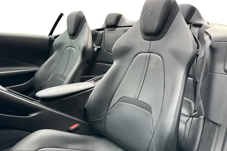 Ferrari Roma din 2024 cu 1.900 km - oferta FER247915 - foto 13