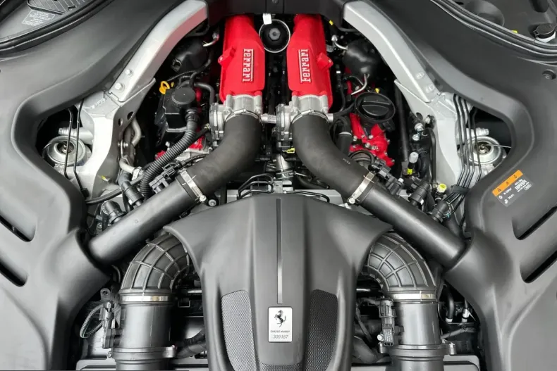 Ferrari Roma din 2024 cu 1.900 km - oferta FER247915 - foto 18