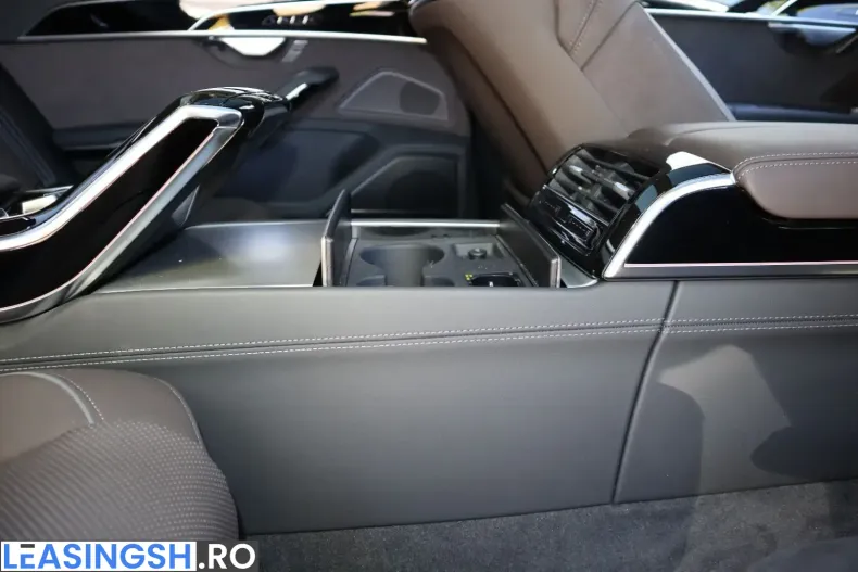 Audi A8 din 2025 cu 10.000 km - oferta AUD247924 - foto 33