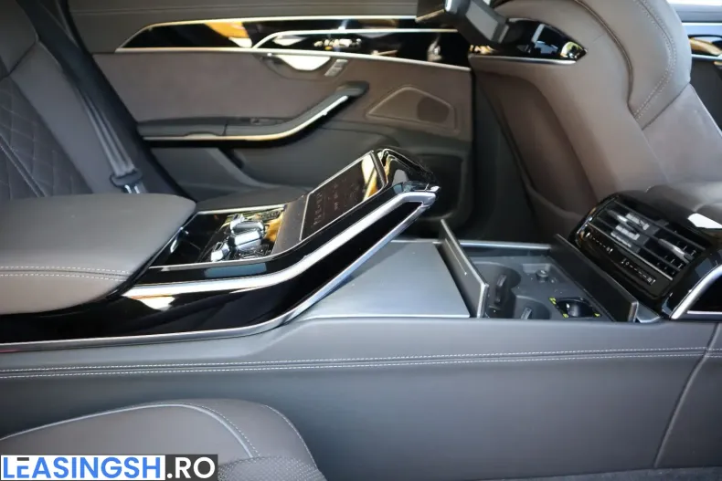 Audi A8 din 2025 cu 10.000 km - oferta AUD247924 - foto 37