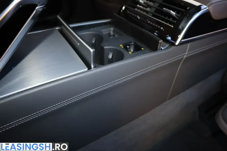 Audi A8 din 2025 cu 10.000 km - oferta AUD247924 - foto 38