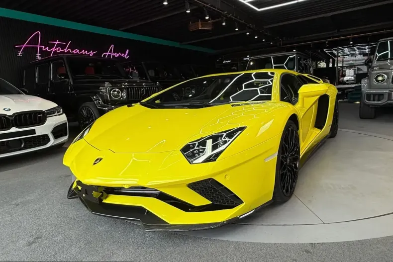 Lamborghini Aventador din 2022 cu 17.745 km - oferta LAM247941 - foto 1
