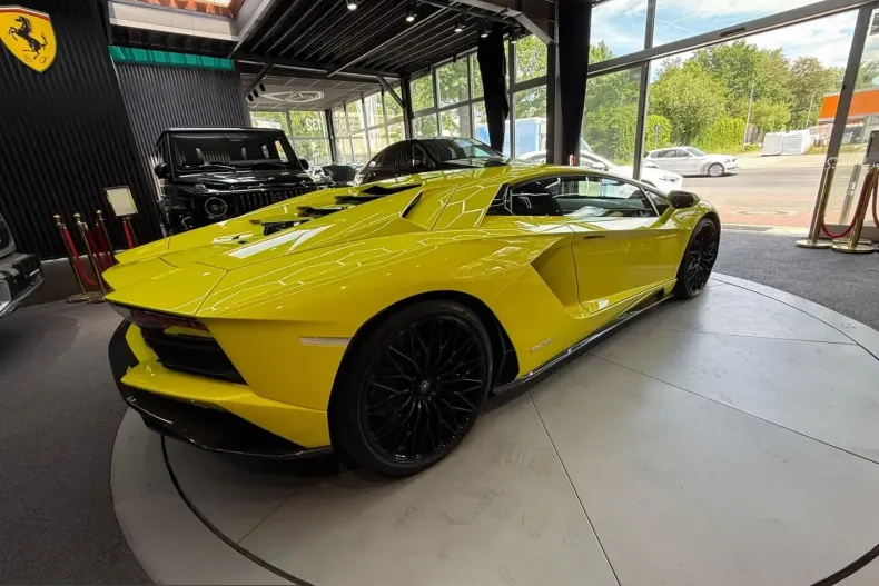 Lamborghini Aventador din 2022 cu 17.745 km - oferta LAM247941 - foto 7