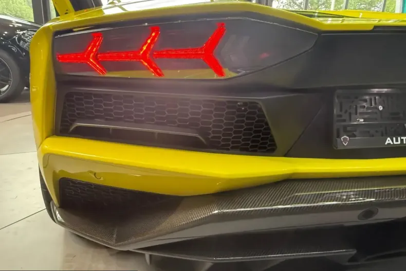 Lamborghini Aventador din 2022 cu 17.745 km - oferta LAM247941 - foto 12