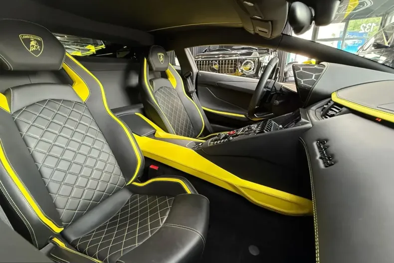 Lamborghini Aventador din 2022 cu 17.745 km - oferta LAM247941 - foto 22