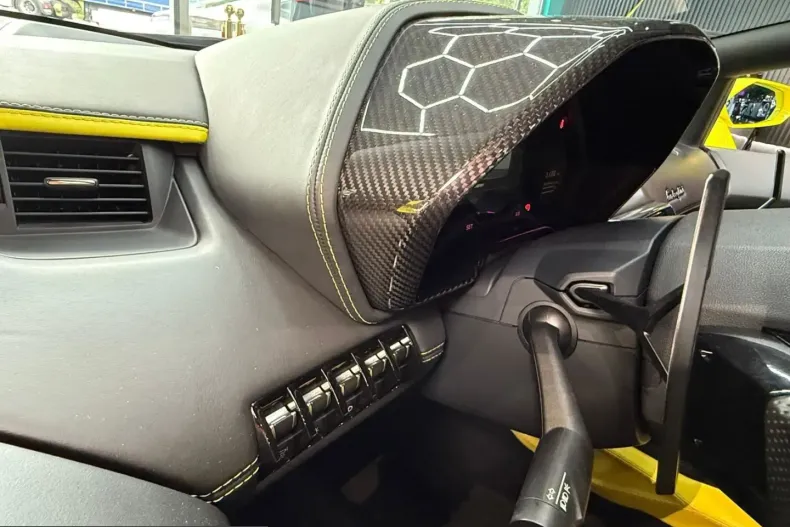 Lamborghini Aventador din 2022 cu 17.745 km - oferta LAM247941 - foto 24
