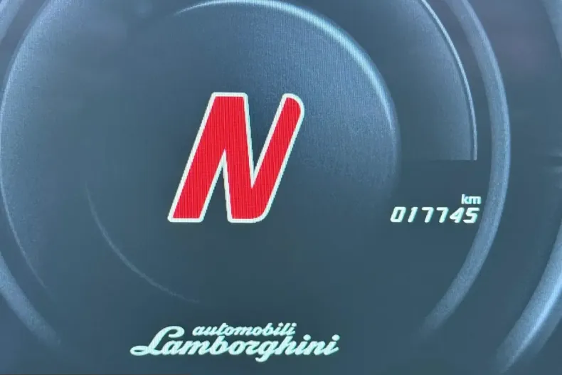 Lamborghini Aventador din 2022 cu 17.745 km - oferta LAM247941 - foto 26