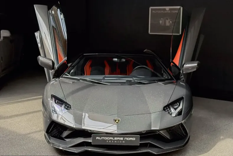 Lamborghini Aventador din 2021 cu 9.800 km - oferta LAM247942 - foto 3