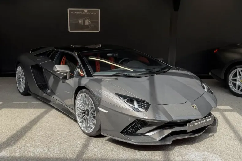 Lamborghini Aventador din 2021 cu 9.800 km - oferta LAM247942 - foto 6