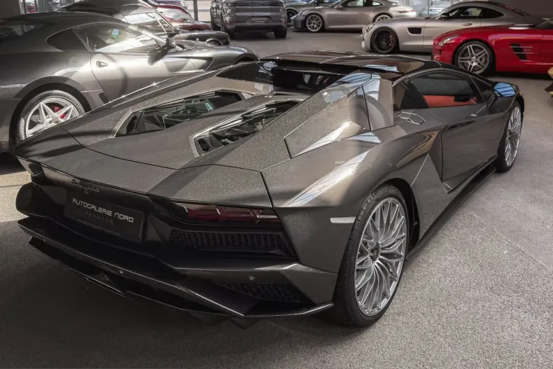 Lamborghini Aventador din 2021 cu 9.800 km - oferta LAM247942 - foto 14