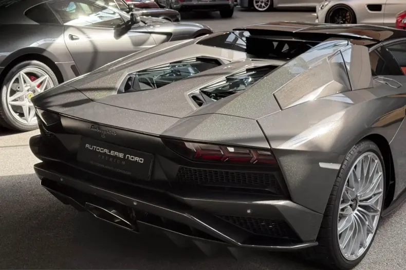 Lamborghini Aventador din 2021 cu 9.800 km - oferta LAM247942 - foto 15