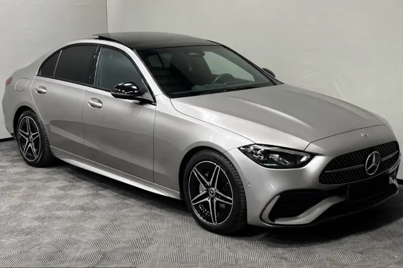 Mercedes-Benz C 300 (Clasa C) din 2024 cu 31.253 km - oferta MER247958 - foto 1