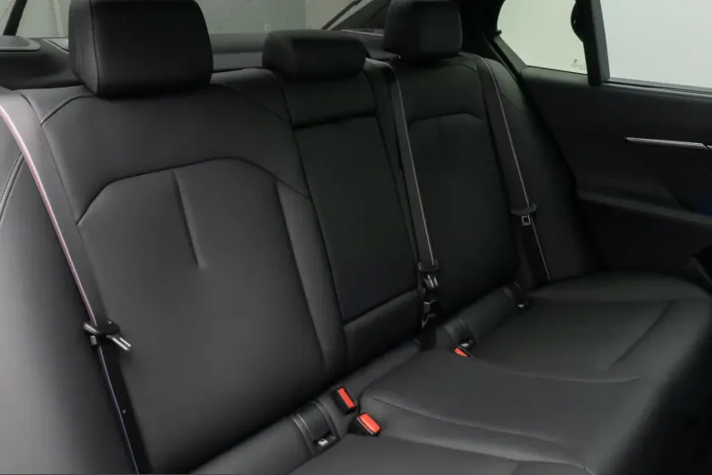 BMW M5 (Seria 5) din 2025 cu 16.636 km - oferta BMW247959 - foto 23