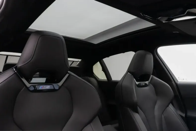 BMW M5 (Seria 5) din 2025 cu 16.636 km - oferta BMW247959 - foto 24