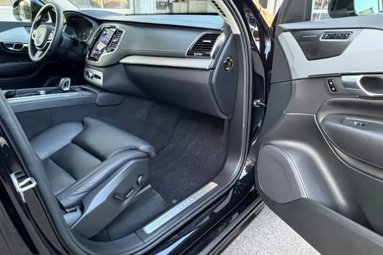 Volvo XC90 din 2024 cu 31.200 km - oferta VOL247966 - foto 17