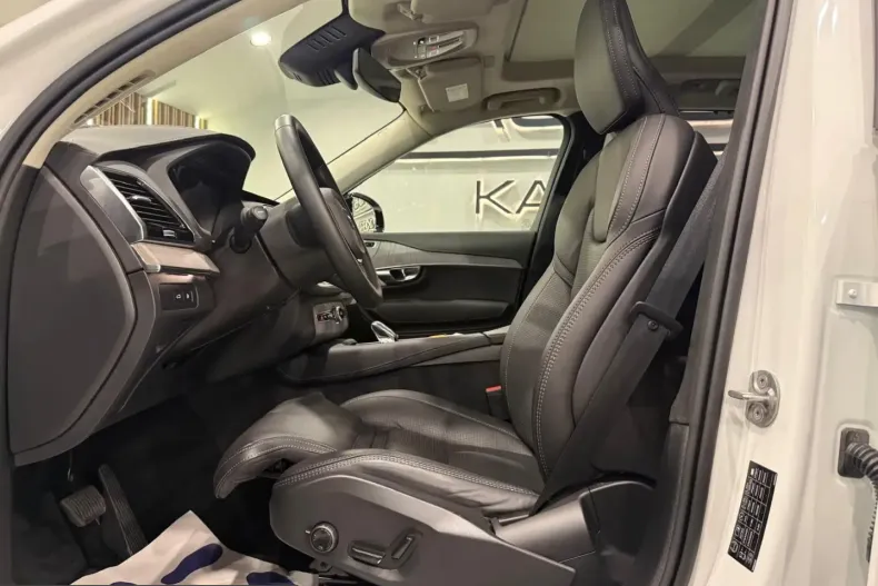 Volvo XC90 din 2024 cu 14.000 km - oferta VOL247968 - foto 14