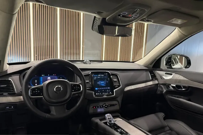 Volvo XC90 din 2024 cu 14.000 km - oferta VOL247968 - foto 17