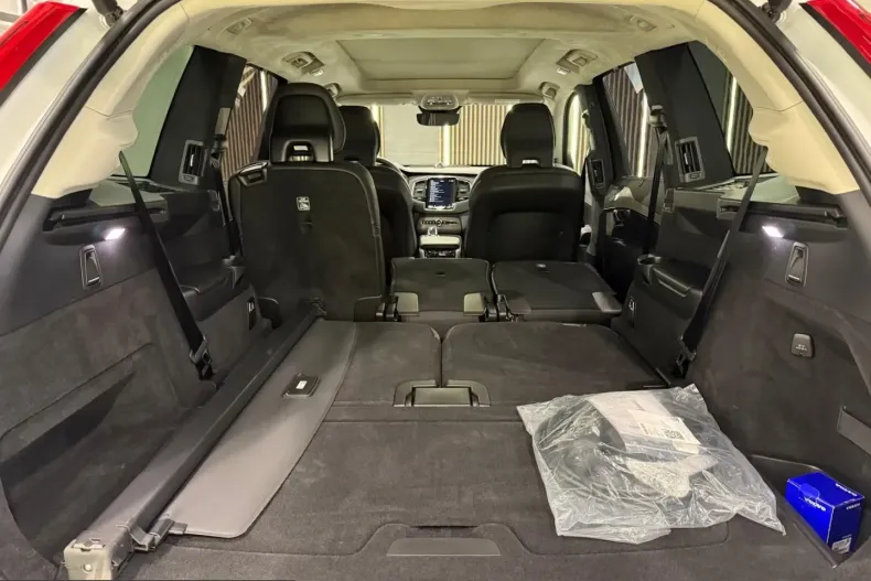 Volvo XC90 din 2024 cu 14.000 km - oferta VOL247968 - foto 31