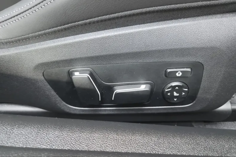 BMW M4 (Seria 4) din 2025 cu 8.100 km - oferta BMW247974 - foto 31