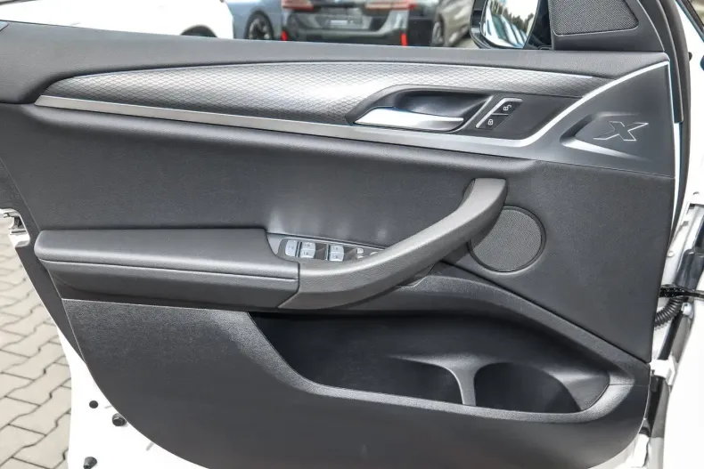 BMW X4 (Seria X) din 2025 cu 10.003 km - oferta BMW247986 - foto 18