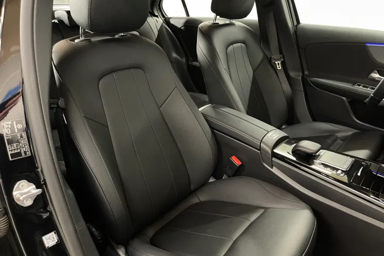 Mercedes-Benz A 250 (Clasa A) din 2022 cu 19.602 km - oferta MER248006 - foto 10
