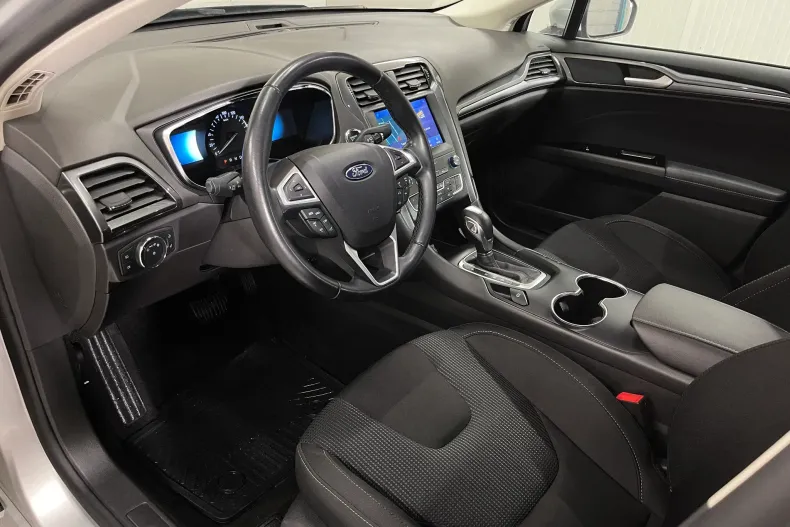 Ford Mondeo din 2022 cu 70.320 km - oferta FOR248008 - foto 5