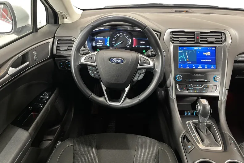 Ford Mondeo din 2022 cu 70.320 km - oferta FOR248008 - foto 6