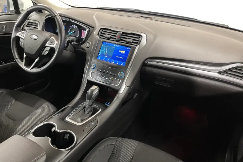 Ford Mondeo din 2022 cu 70.320 km - oferta FOR248008 - foto 8