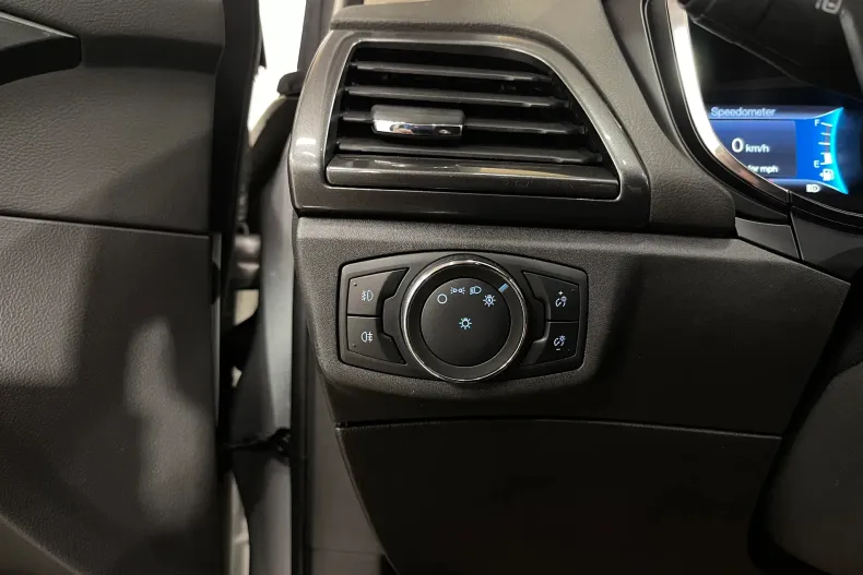 Ford Mondeo din 2022 cu 70.320 km - oferta FOR248008 - foto 21