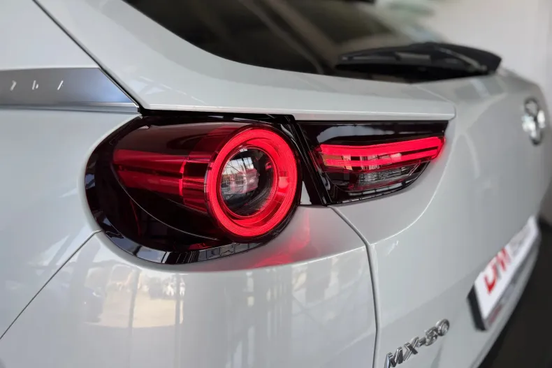 Mazda MX-3 din 2022 cu 12.900 km - oferta MAZ248019 - foto 23