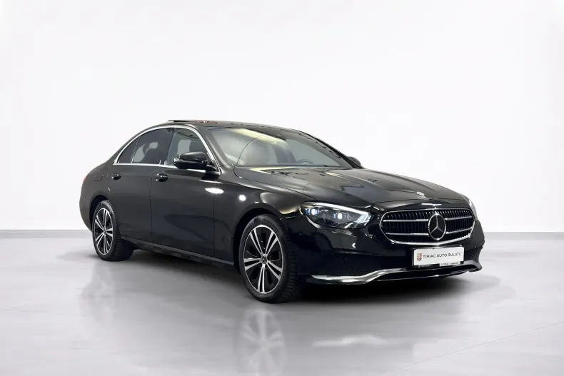 Mercedes-Benz E 220 (Clasa E) din 2023 cu 43.605 km - oferta MER248023 - foto 1