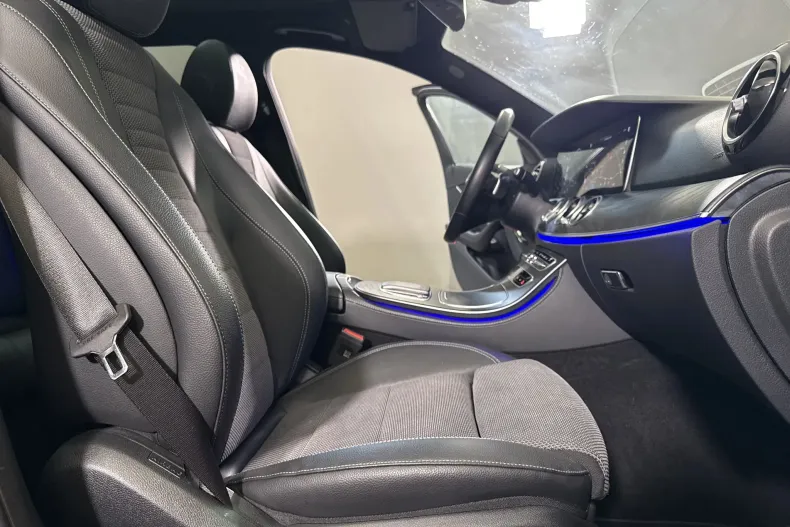 Mercedes-Benz E 220 (Clasa E) din 2023 cu 43.605 km - oferta MER248023 - foto 11