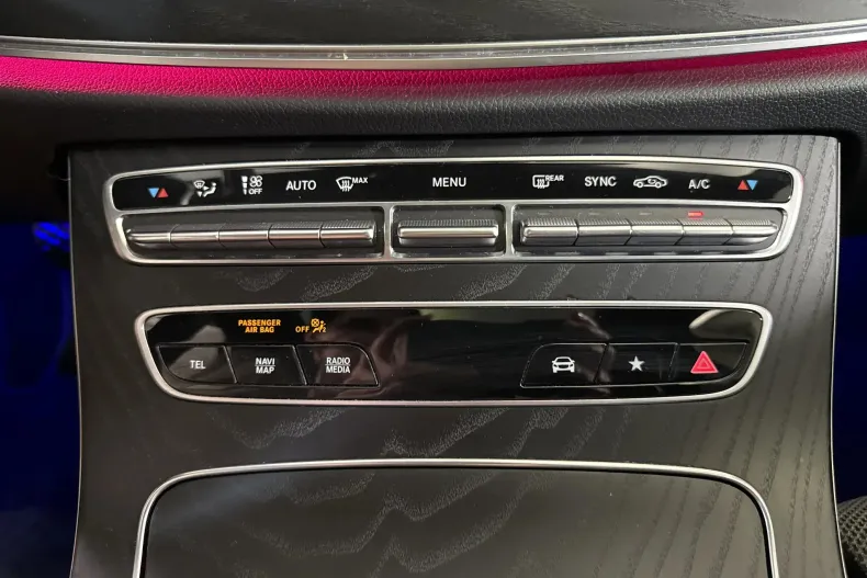Mercedes-Benz E 220 (Clasa E) din 2023 cu 43.605 km - oferta MER248023 - foto 18