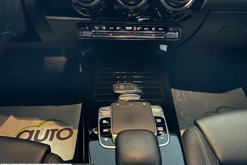Mercedes-Benz CLA 200 (Clasa CLA) din 2020 cu 124.000 km - oferta MER248031 - foto 31