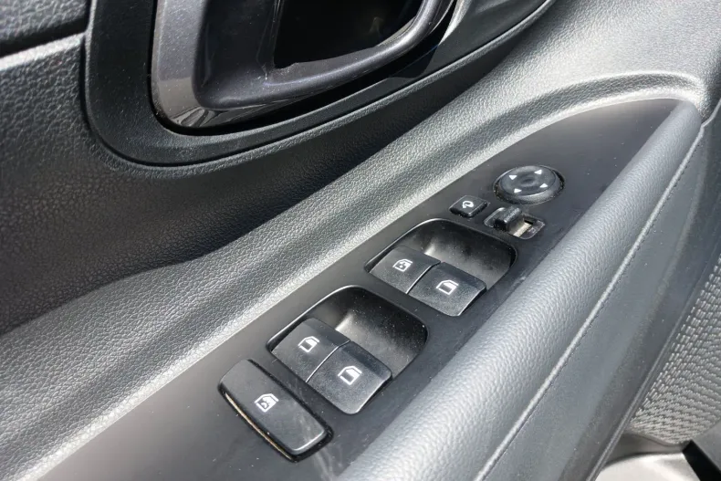 Hyundai Bayon din 2024 cu 27.579 km - oferta HYU248039 - foto 11