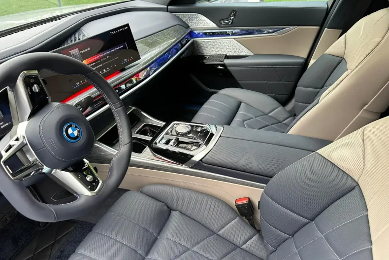 BMW M7 (Seria 7) din 2024 cu 15.000 km - oferta BMW248047 - foto 13