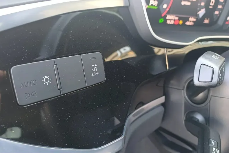 Audi Q3 din 2021 cu 83.652 km - oferta AUD248065 - foto 14