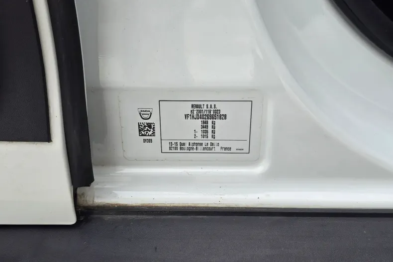 Dacia Duster din 2023 cu 98.642 km - oferta DAC248066 - foto 9