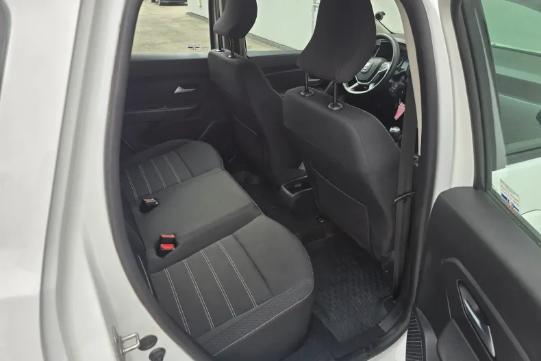Dacia Duster din 2023 cu 98.642 km - oferta DAC248066 - foto 20