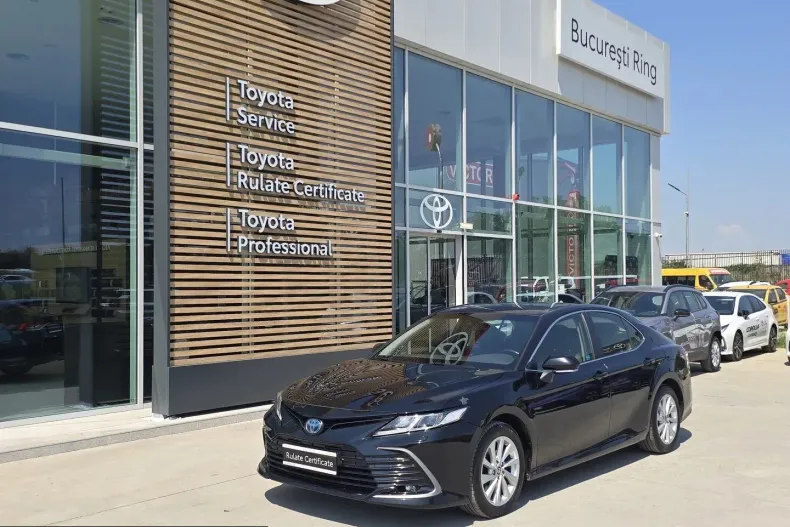 Toyota Camry din 2022 cu 164.533 km - oferta TOY248067 - foto 1